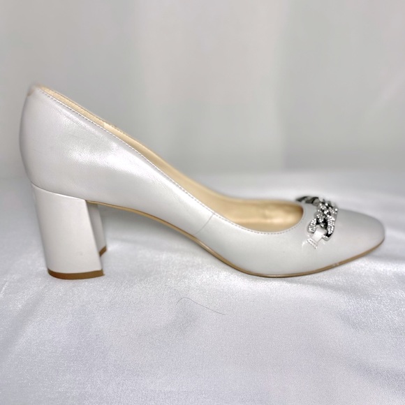 Low Heel Shoes block embroidered with silver strap - Picture 6 of 14